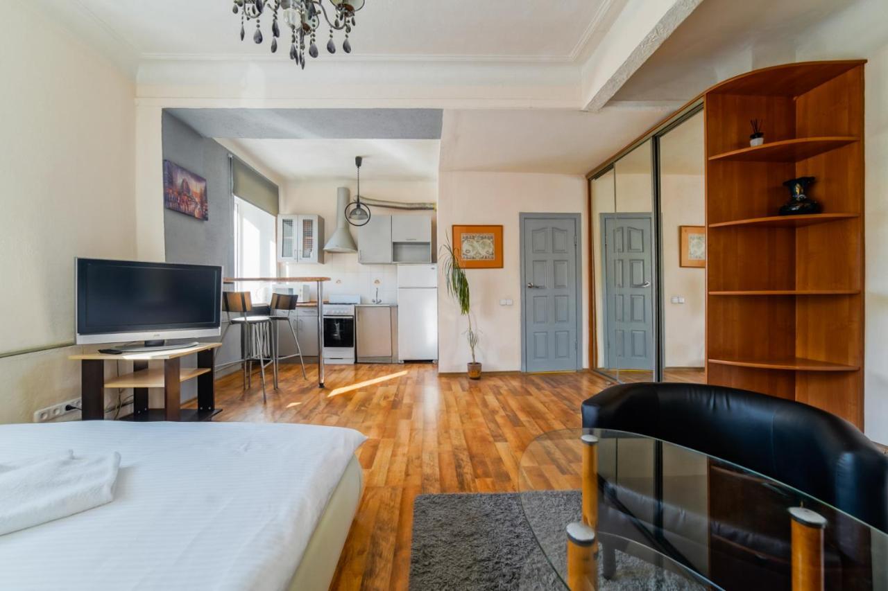 In The Center Of Minsk Apartment Ngoại thất bức ảnh