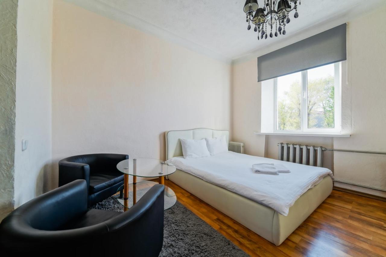 In The Center Of Minsk Apartment Ngoại thất bức ảnh